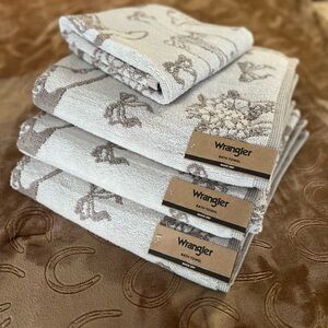 Wrangler Elegant Cream and Brown Bath Towels and Hand Towel